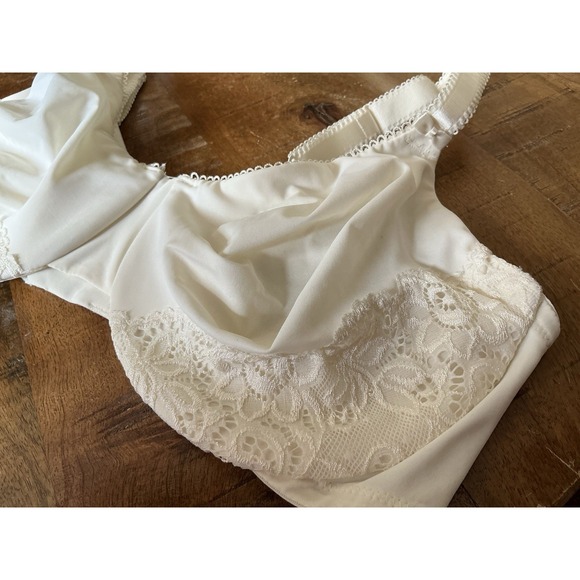 Olga Luxury Lift Underwired Bra 40DD Ivory 35063 Lace Nylon Full Coverage - Picture 3 of 8